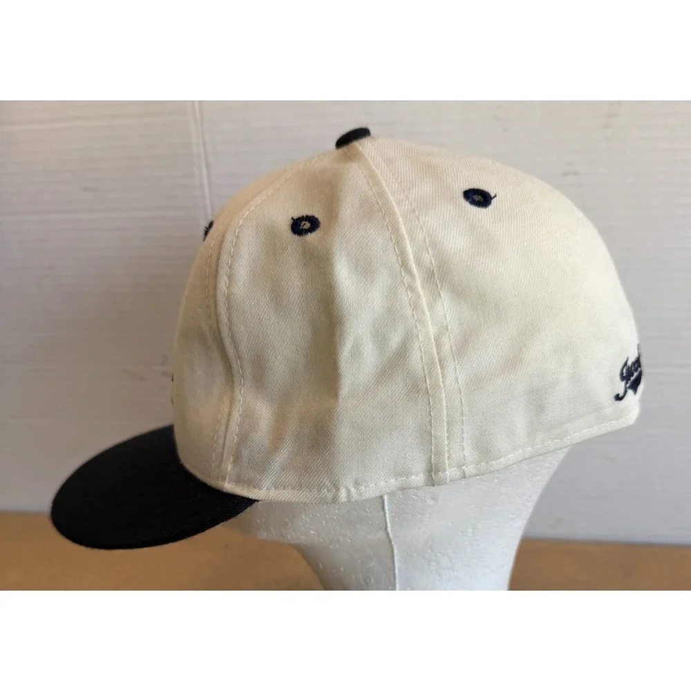 New Era vtg 1997
